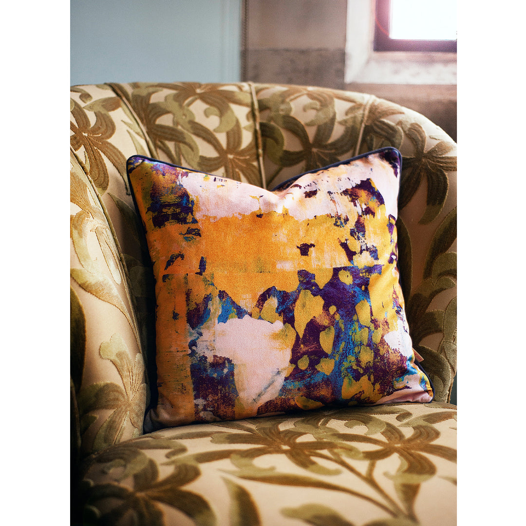 Osmosi Giallo Abstract Velvet Square Cushion